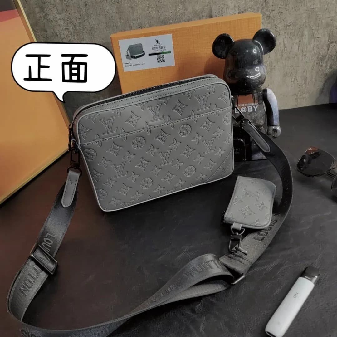 1:1 louis vuitton bag! — Accessories from Weidian