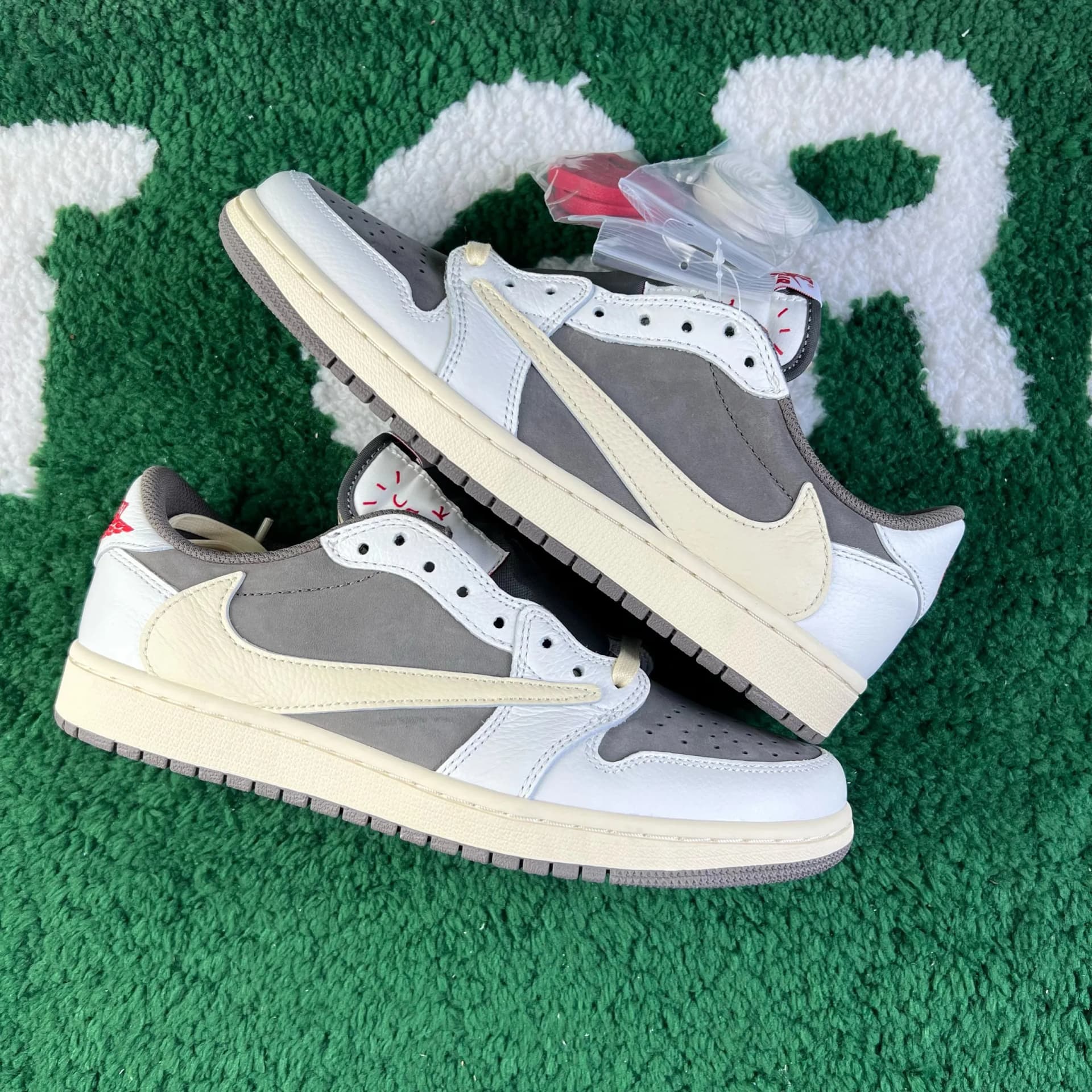 Travis Scott 1 Niedriges Phantom — product from Weidian, photo 5 of 6