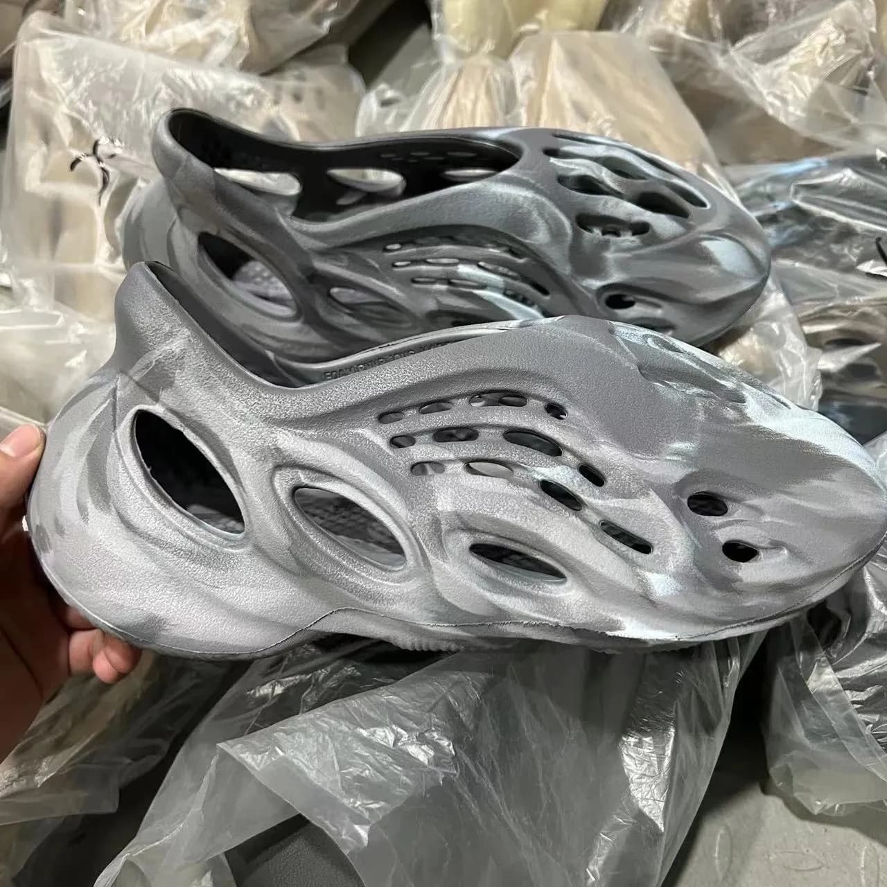 Yeezy Foam runners from Weidian