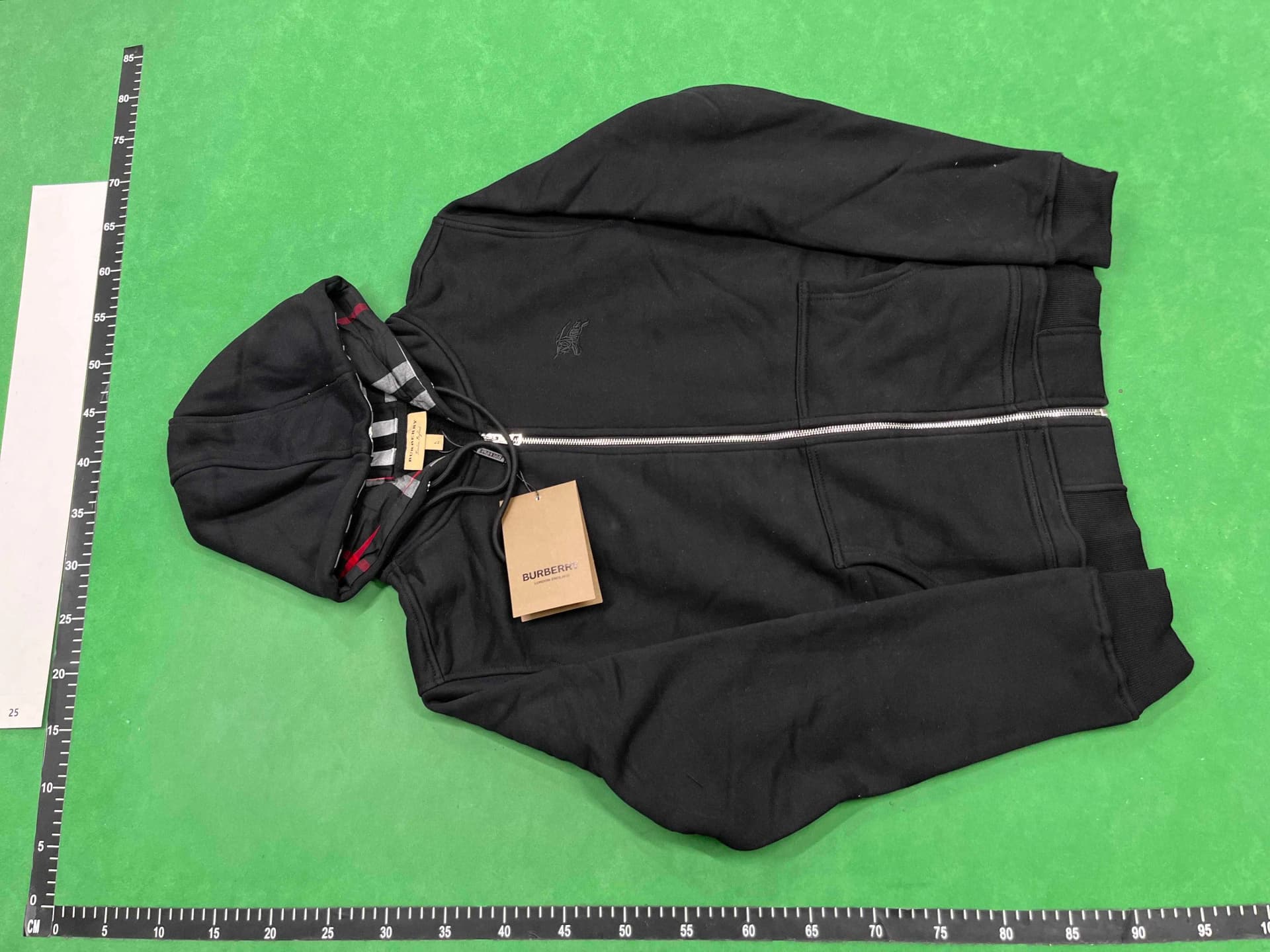 BURBERRY ZIP UP 2 COLOURWAYS — product from Taobao, photo 8 of 8