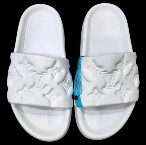 LOUIS VUITTON SLIPPERS — Shoes from Weidian
