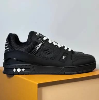 Louis vuitton trainer — Shoes from Weidian