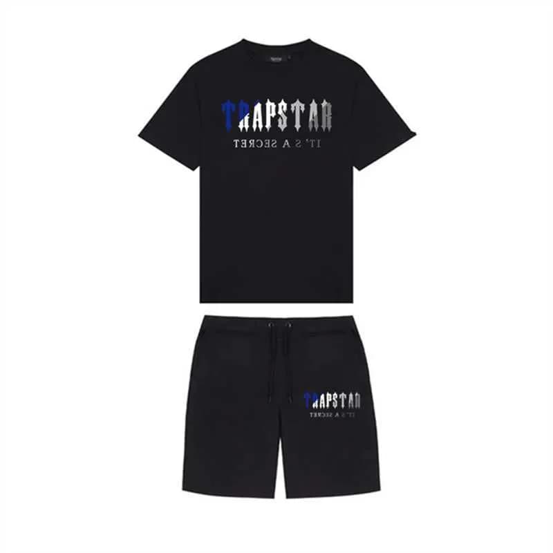 Trapstar Shirt w/ Shorts — product from Taobao, photo 7 of 8