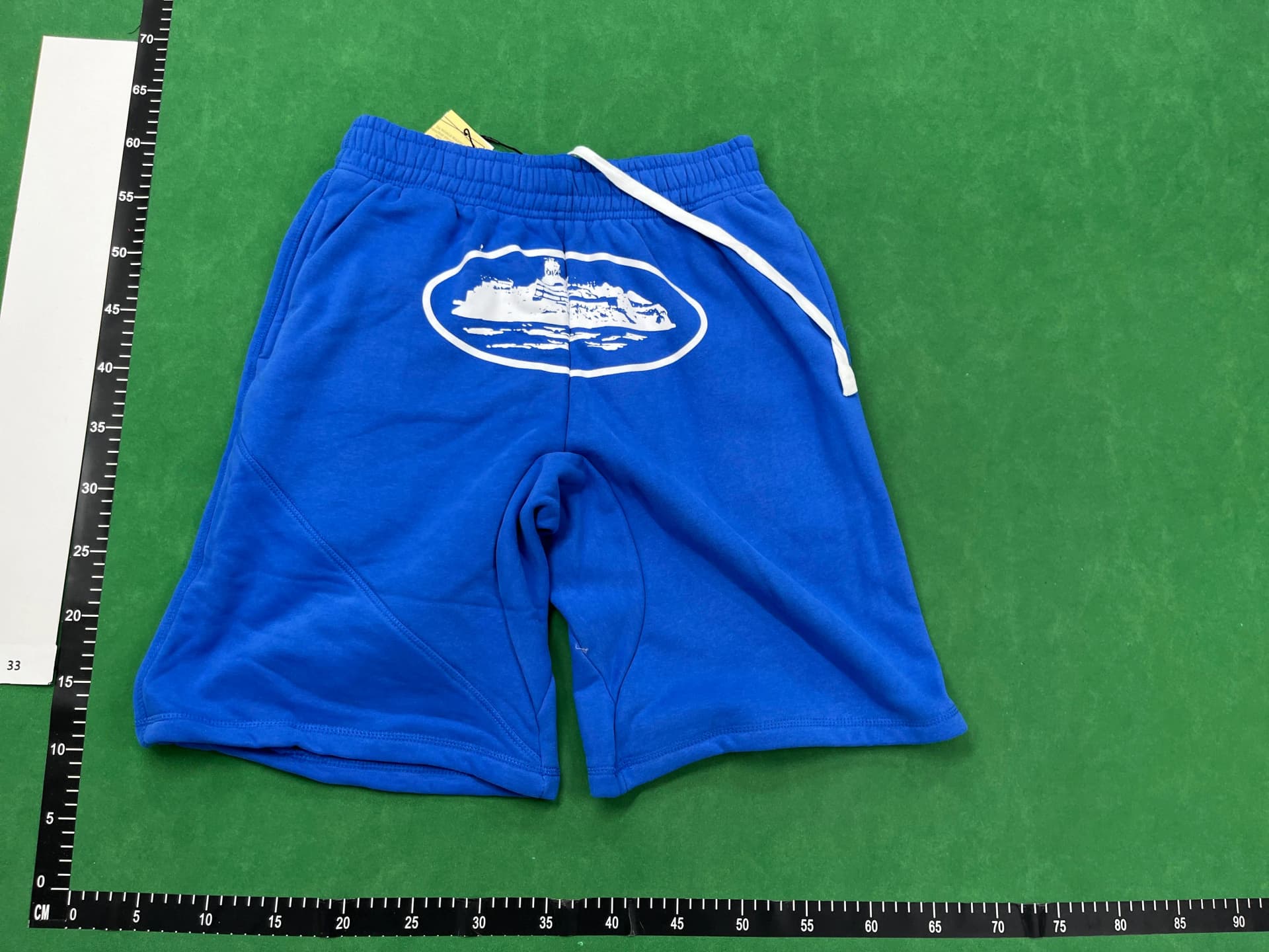 corteiz shorts — Pants from 1688