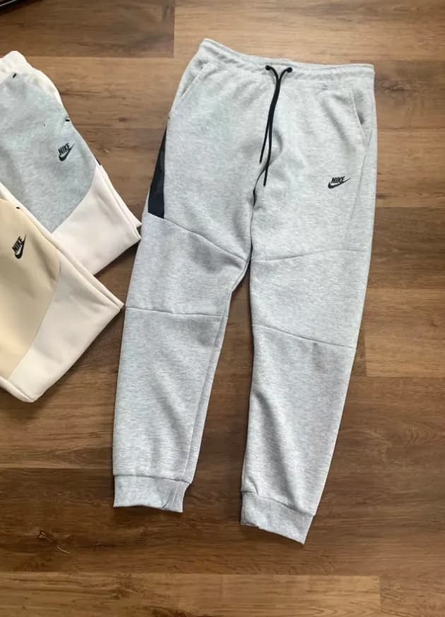 Nike Tech Donji deo — Pants from Weidian
