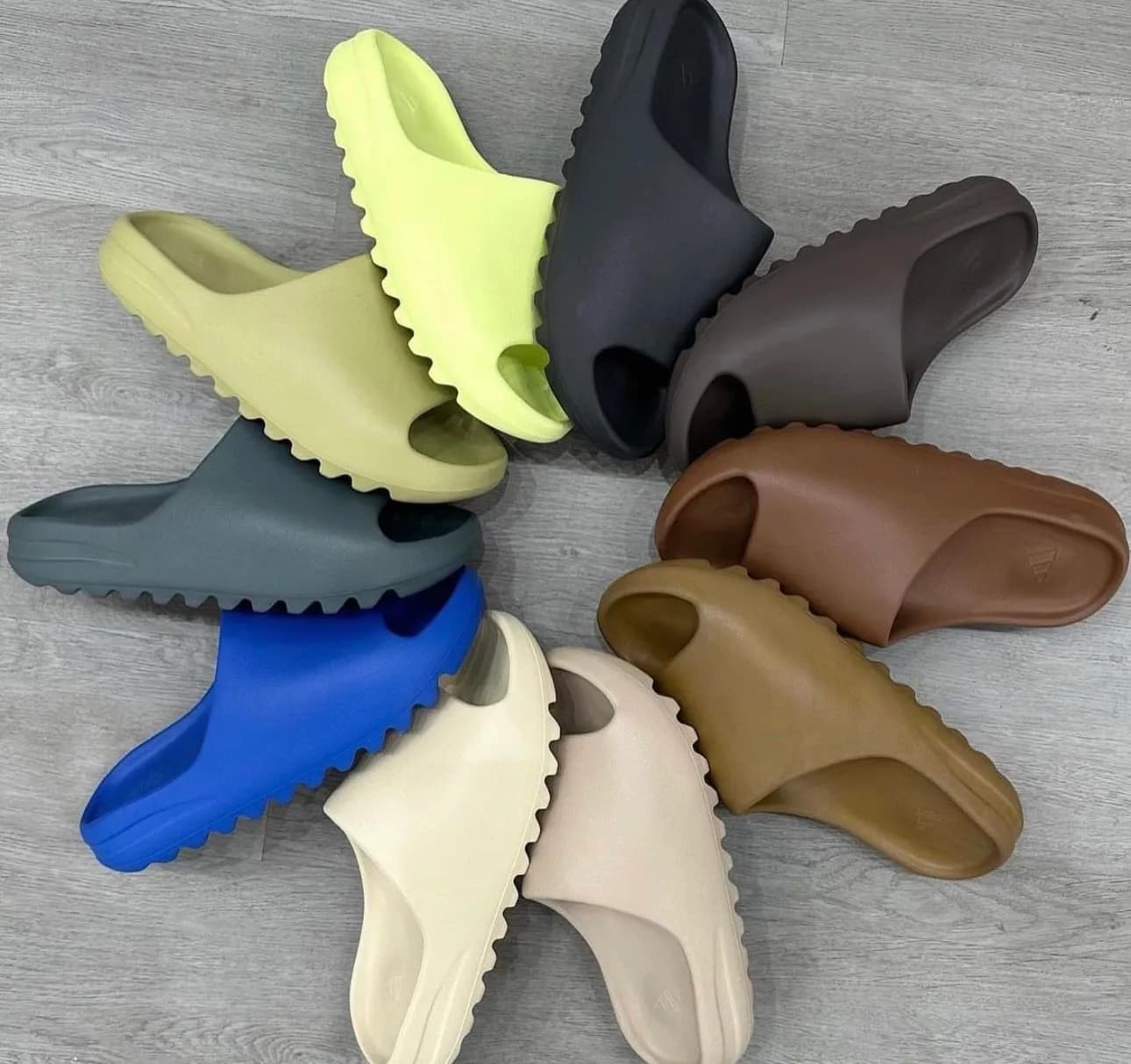 Yeezy slides — Shoes from Weidian, photo 2 of 2