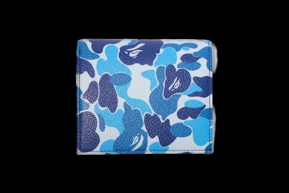 bape wallet 4 styles — Accessories from Taobao, photo 2 of 3