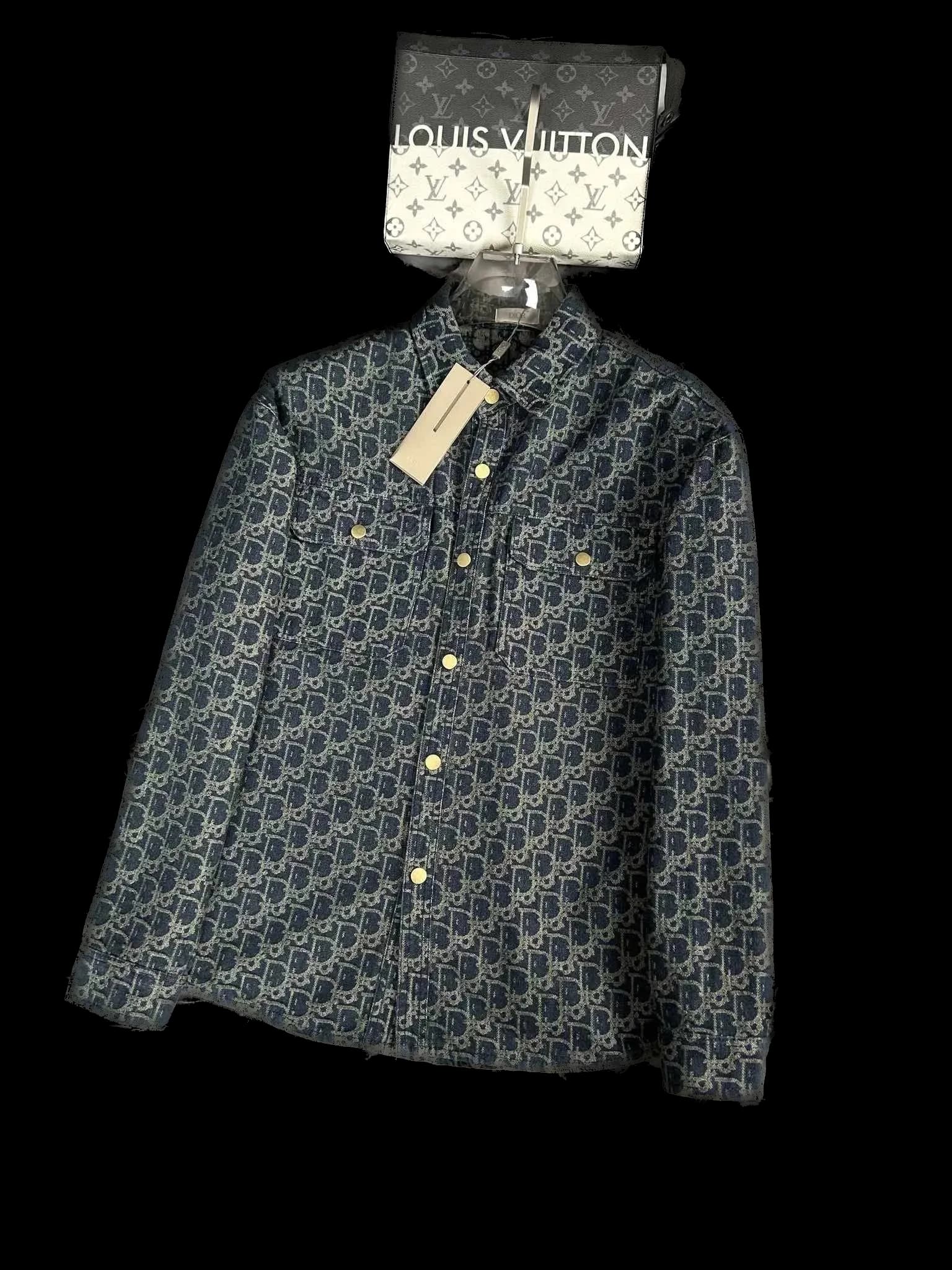 Dior Buttoned Shirt — T-Shirts from Weidian