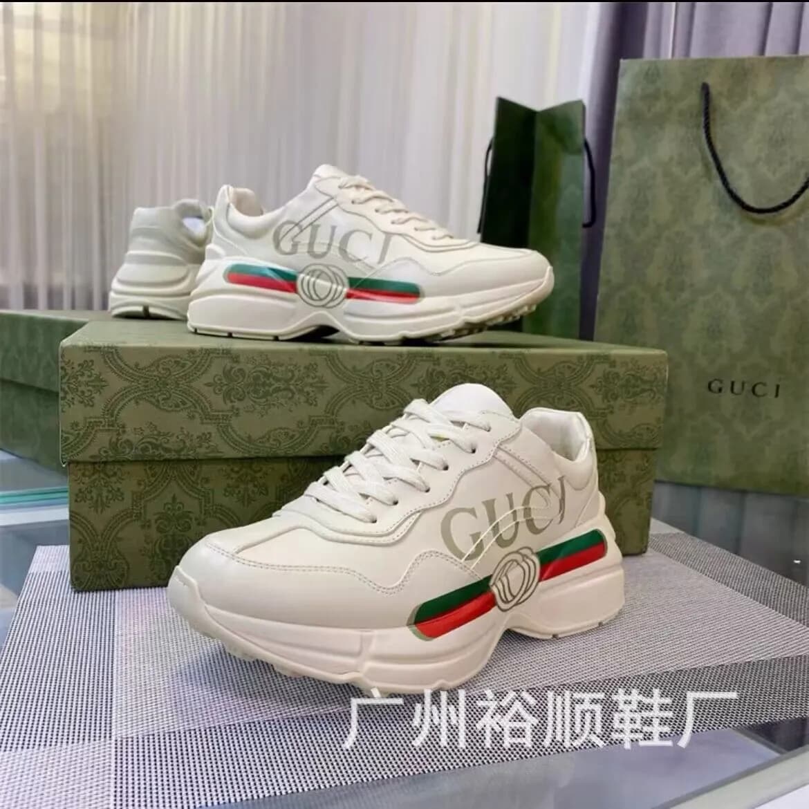 adidasi gucci — Shoes from 1688
