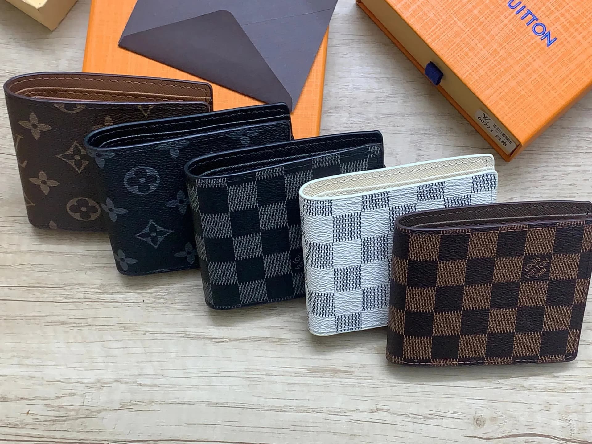 lv wallet from Weidian