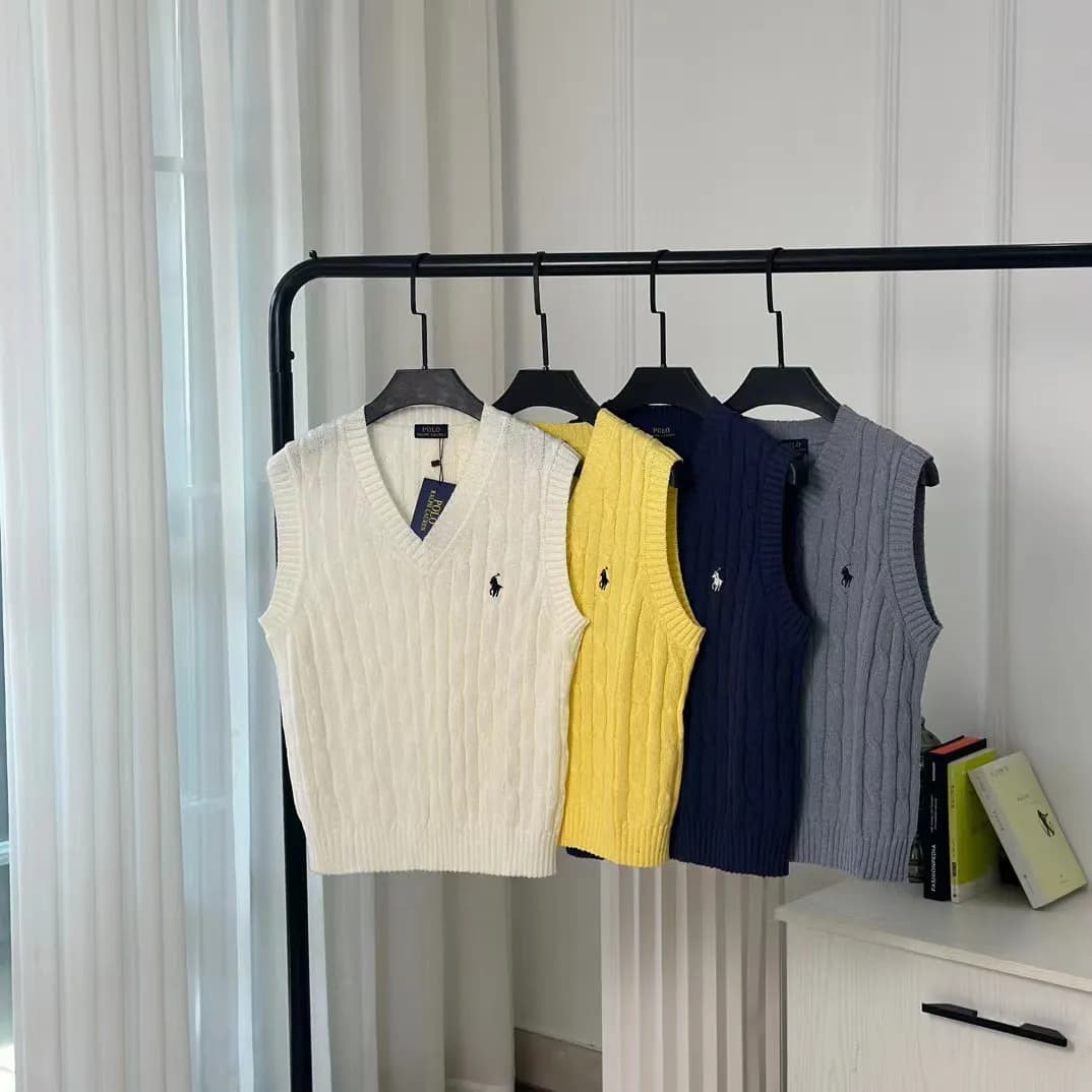 polo knitted vest — Hoodies from 1688
