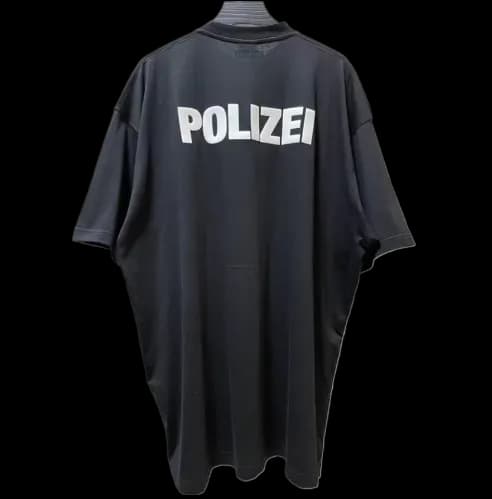 VETEMENTS POLIZEI TEE — T-Shirts from Taobao, photo 1 of 2