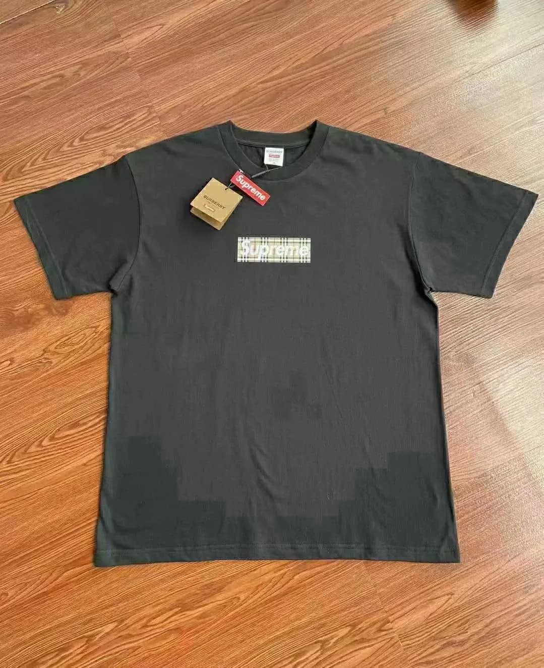 Burberry X SUPREME BOX LOGO — T-Shirts from Weidian