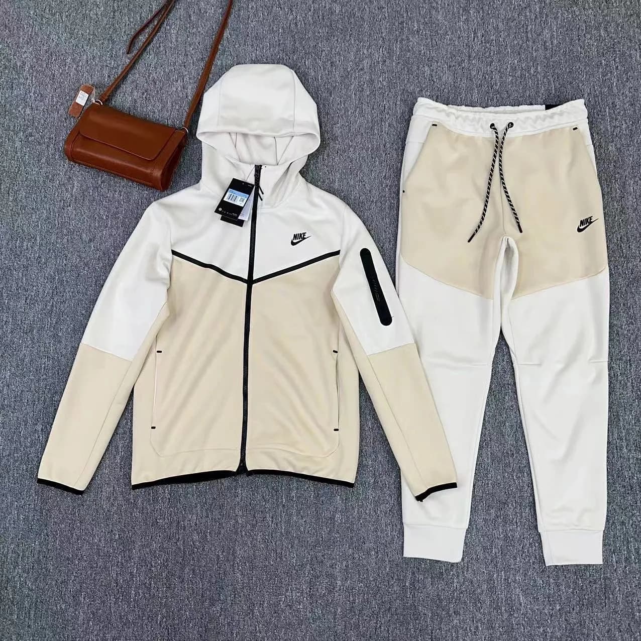Swoosh tech track suit — Tracksuits from Weidian