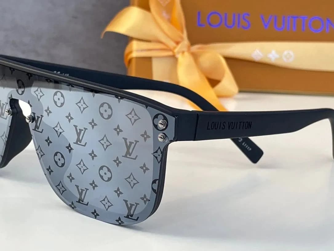 LV TOP QUALITY GLASSES W BOX — Accessories from Weidian