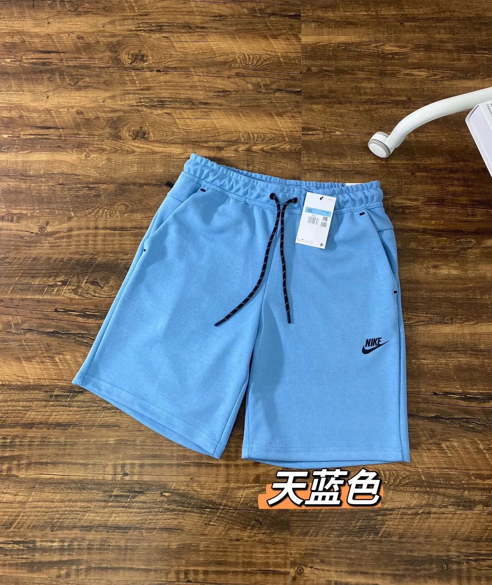 NIKE TECH ŠORC — Pants from Weidian
