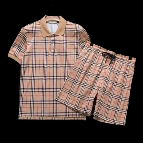 Burberry Set T Shirt + Shorts — T-Shirts from Weidian