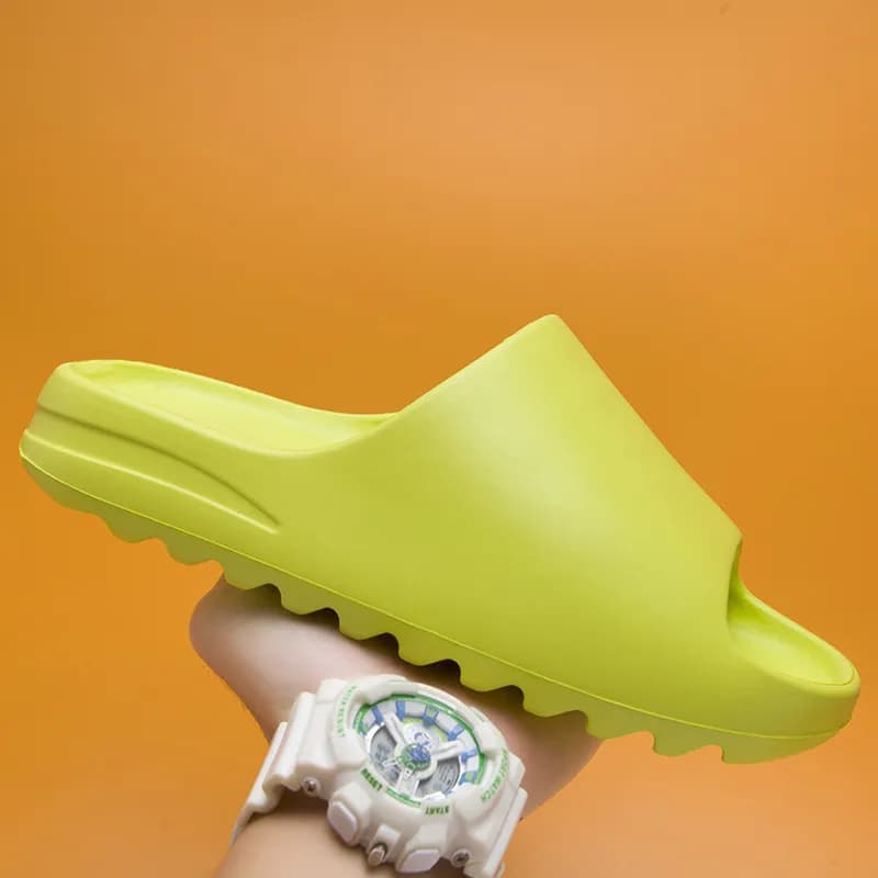 Yeeze slide chanclas — Zapatos from 1688, photo 1 of 2