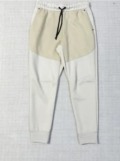 NIKE tech pants — product from Taobao, photo 2 of 3