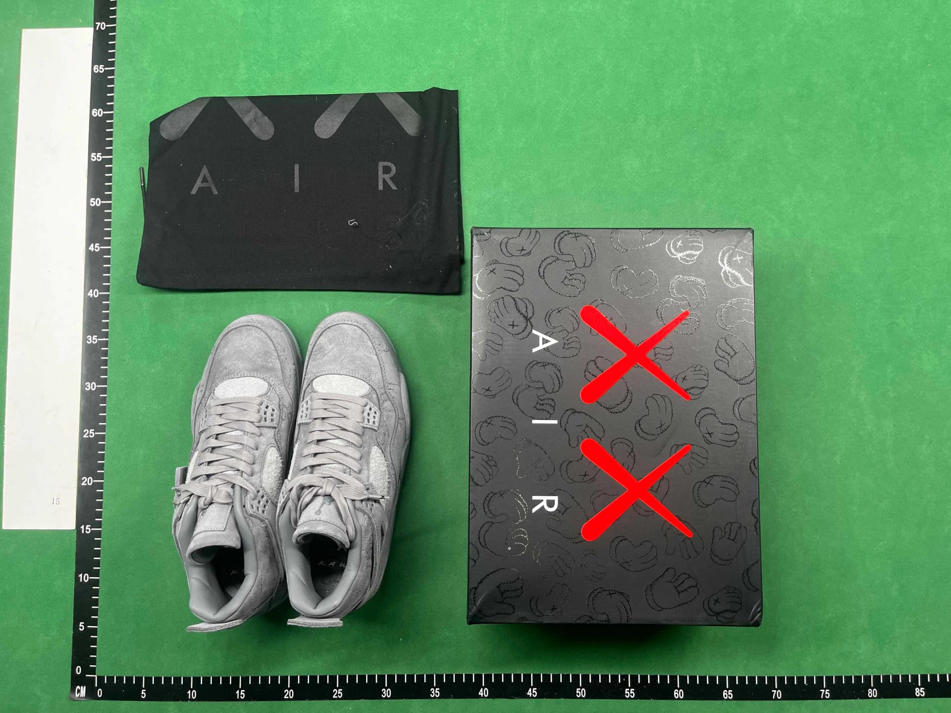 Kaws J4s best batch i believe — Shoes from Weidian, photo 2 of 2