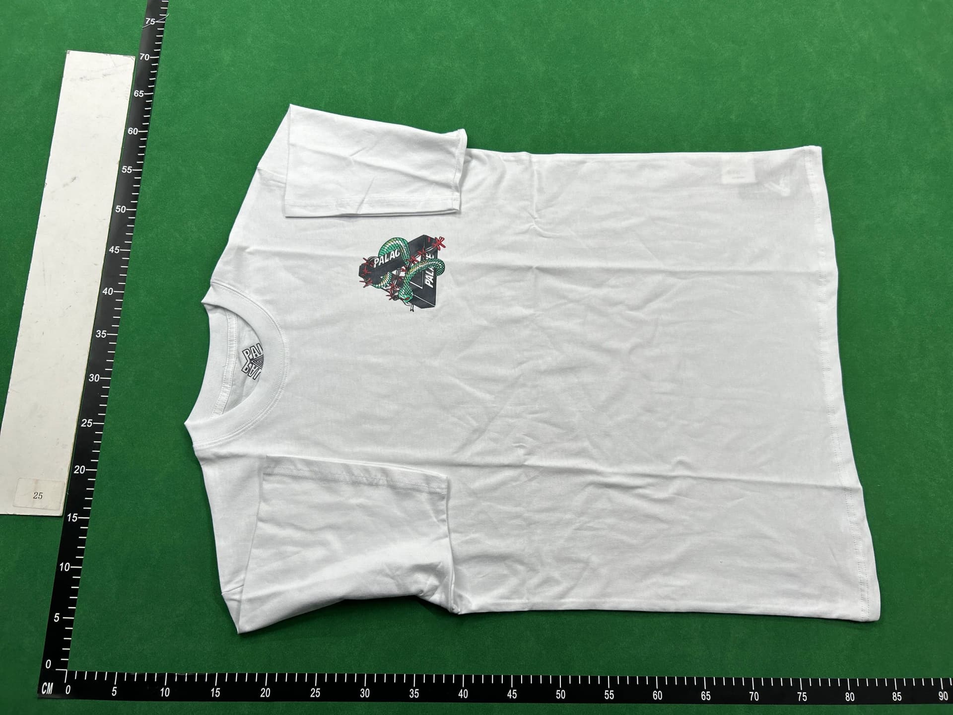 PALACE T shirt — product from Taobao, photo 3 of 4
