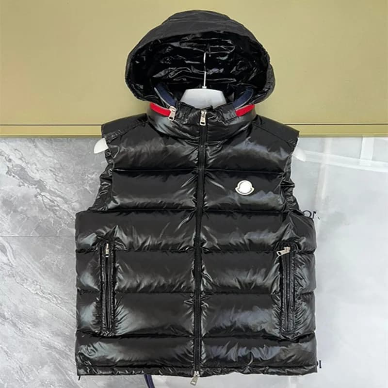 Moncler Gilets — Zipper from 1688, photo 2 of 2