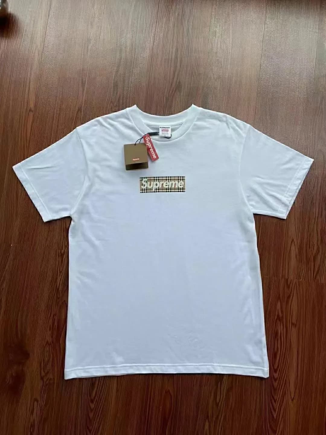 Burberry X SUPREME BOX LOGO — T-Shirts from Weidian, photo 2 of 2