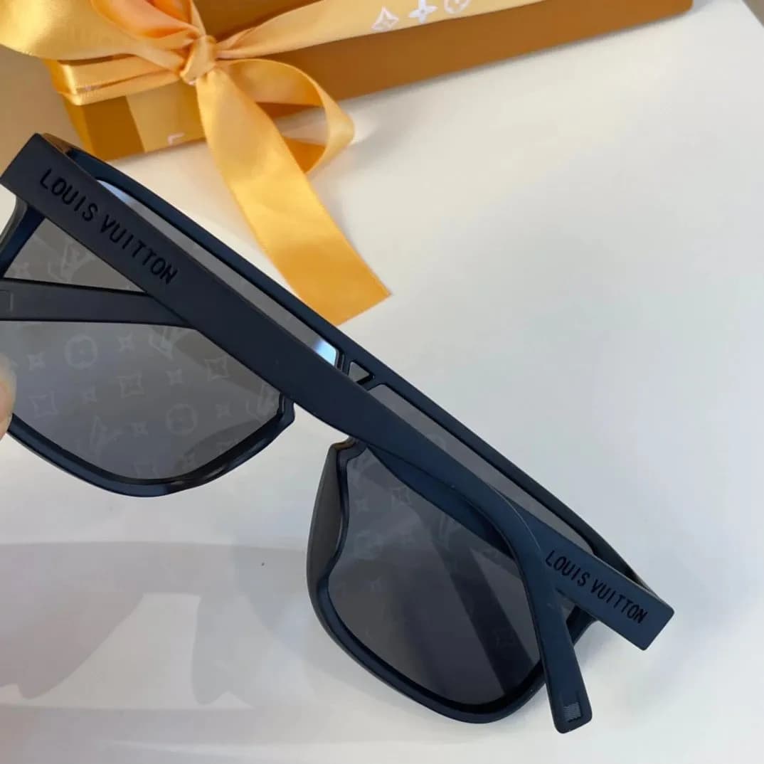 LV TOP QUALITY GLASSES W BOX — Accessories from Weidian, photo 2 of 2
