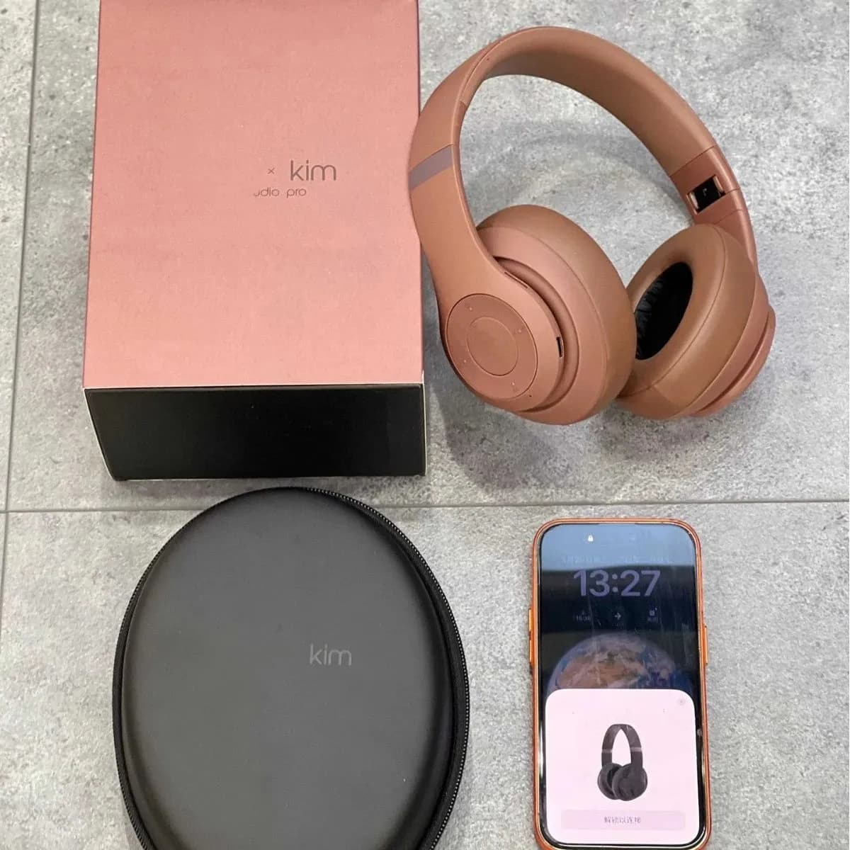 Card Sister Co branded Limited Edition Head Ear Wireless Headphones 2 — Electronics from Weidian