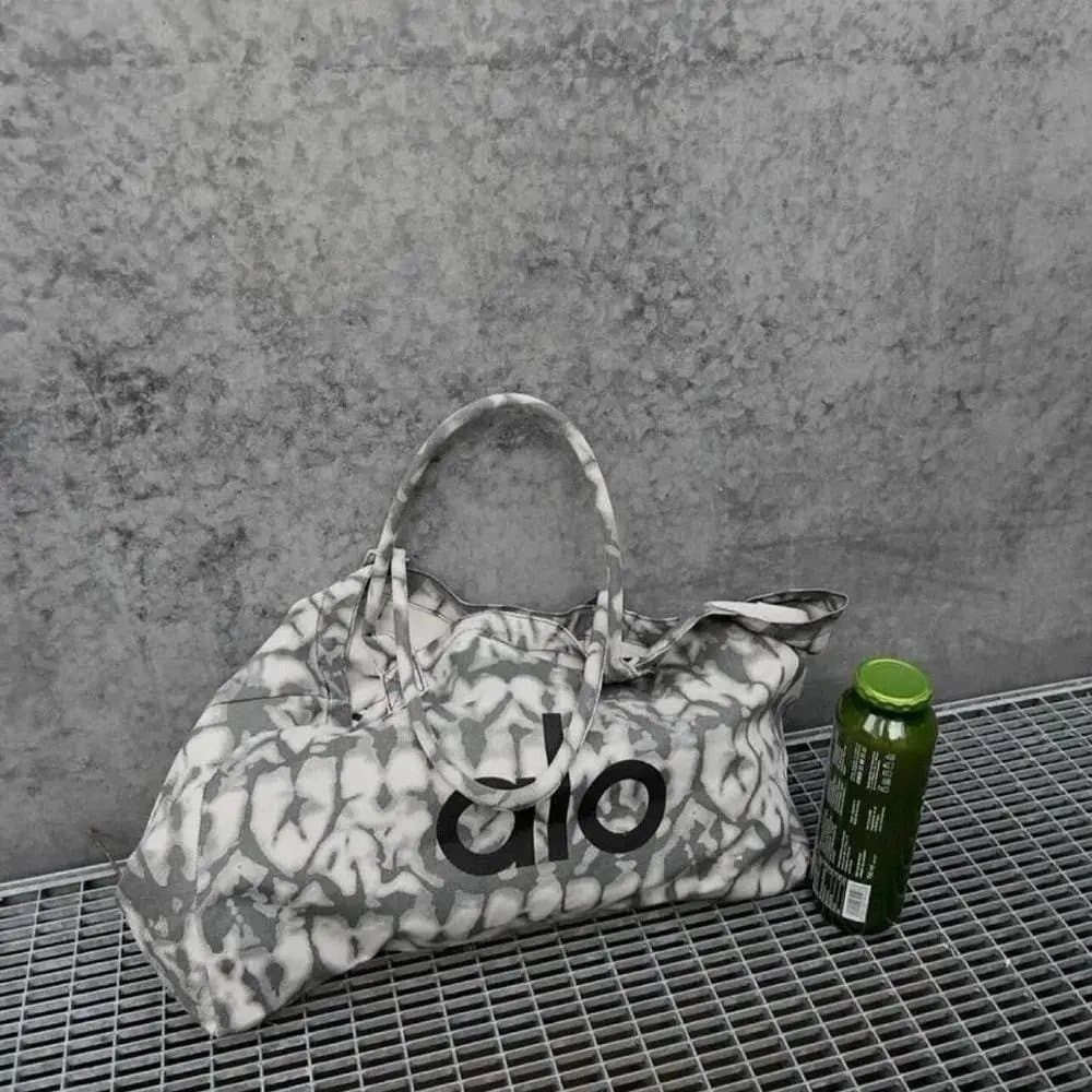 Designer Shoulder Bag — accessories from Weidian