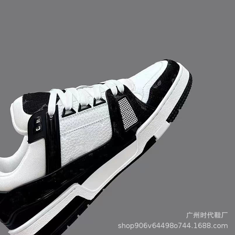 Louis vuitton trainer — product from 1688, photo 3 of 3