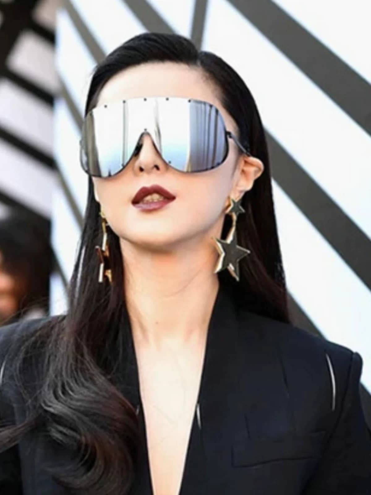 Fan Bingbing's same polarized sunglasses, oversized frame, integrated lenses, celebrity style sunglasses, driving one piece windproof glasses from Taobao