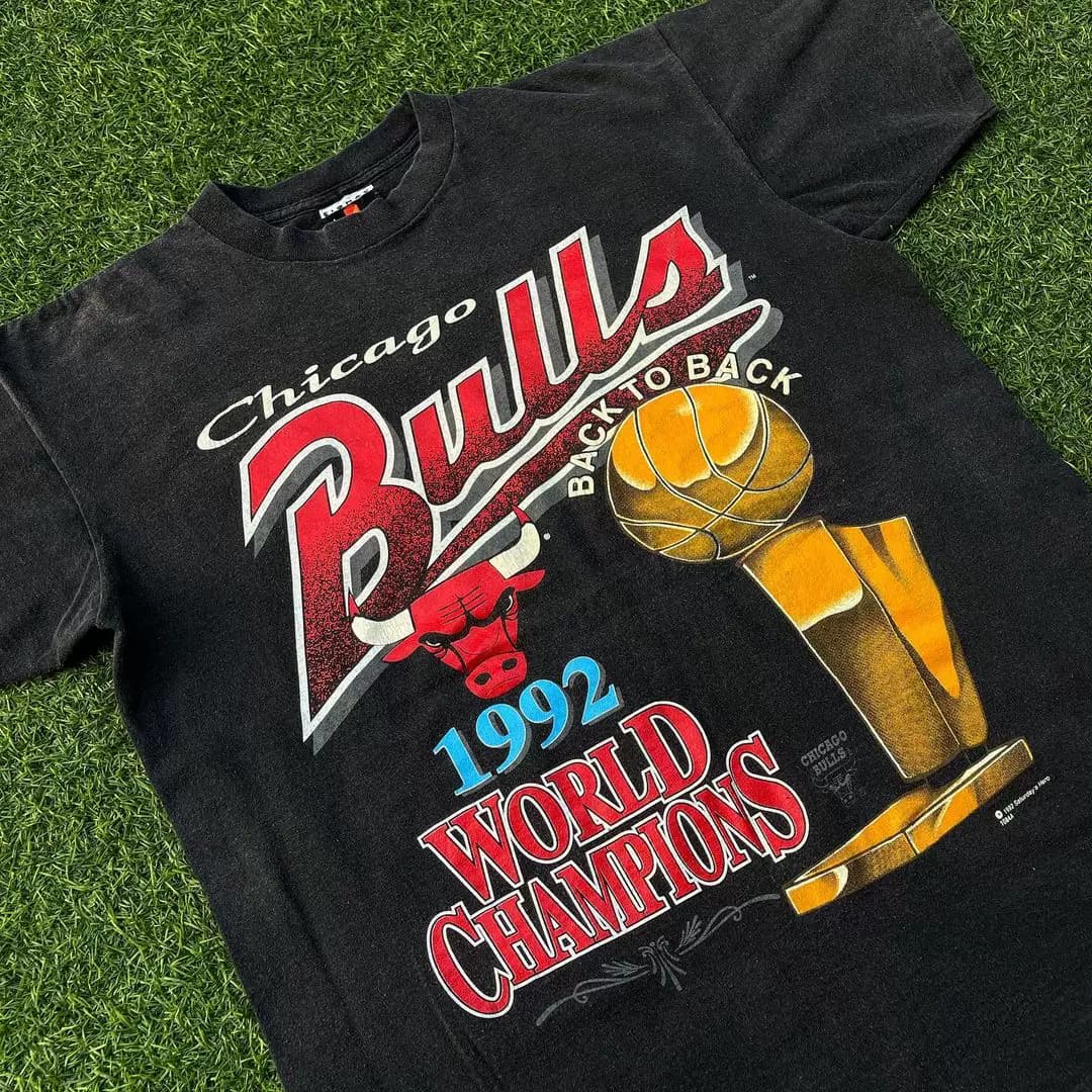 90s vintage Chicago 1992 Sweatshirt winning trophy Large size short sleeve t shirt — product from Taobao, photo 1 of 1