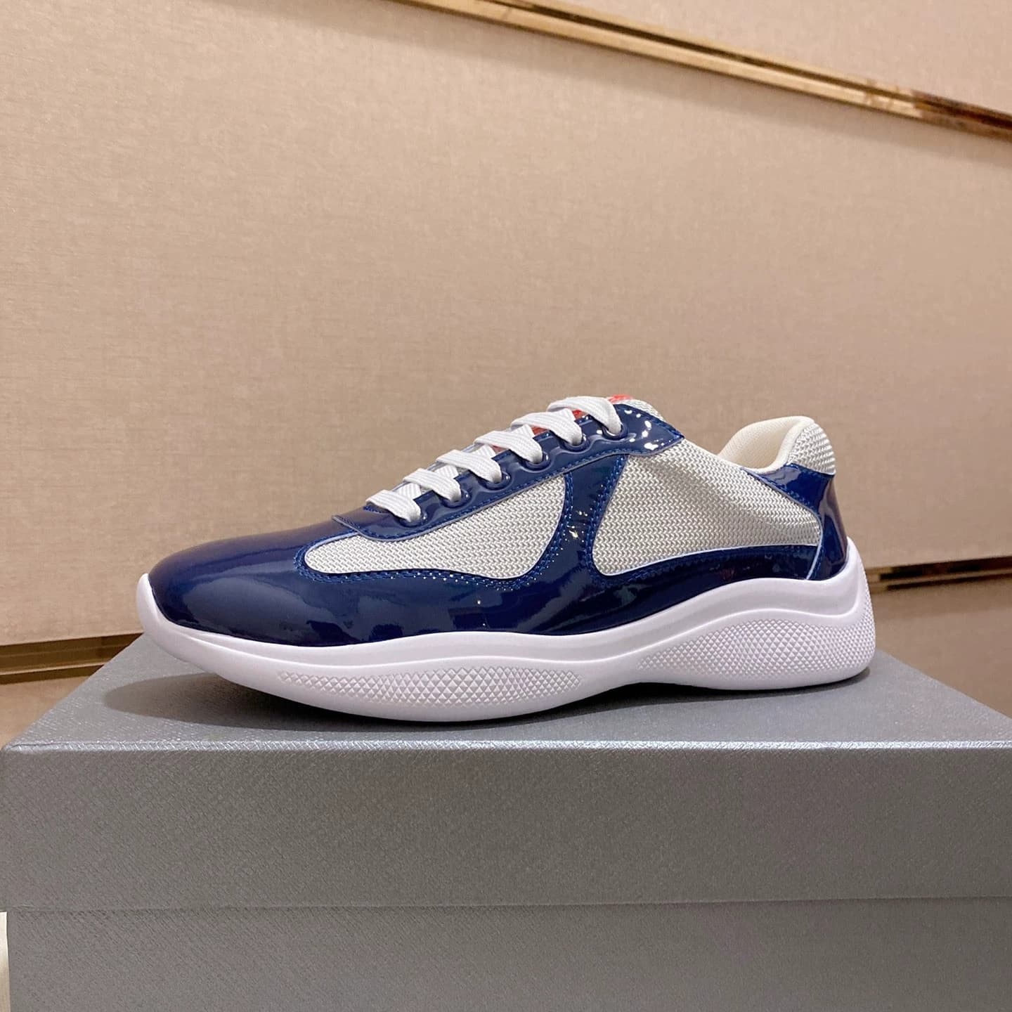 European station men's shoes autumn white low cut genuine leather breathable casual round head mesh patent leather pure color tied sneaker — product from Taobao, photo 1 of 1