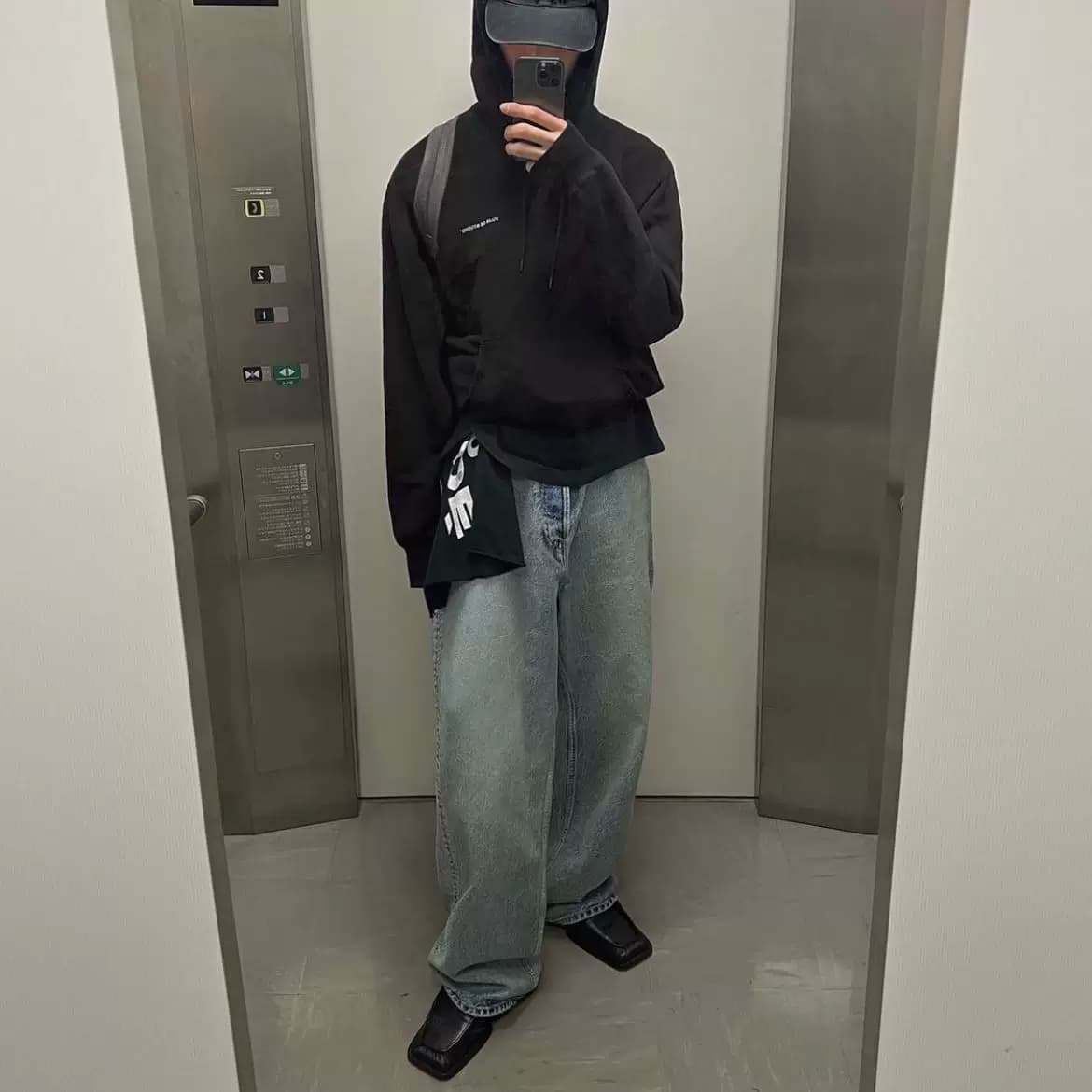 BALENCIAGA JEANS — product from Taobao, photo 3 of 3