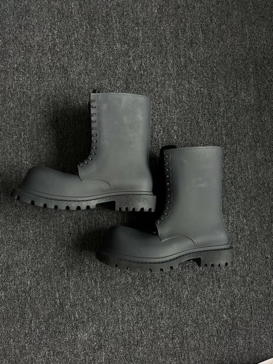 FanQie's own 2022 autumn and winter high top Mickey steroid derby mold integrated king bomb single product — product from Taobao, photo 1 of 1