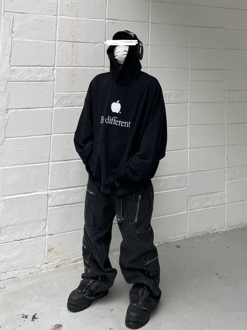 Be different apple embroidery washed distressed loose silhouette hooded sweatshirt show style fake two piece hoodie from Taobao