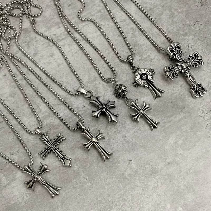 American trendy necklace for men and women, retro high street, ins cross pendant, niche high end sweater accessories from Taobao