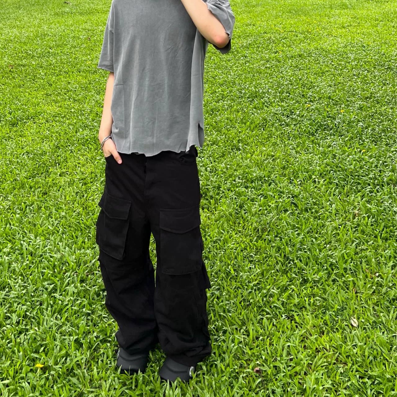 Independent kanye nihken large pocket wide leg black cargo pants shell pants vibe style — product from Taobao, photo 1 of 1