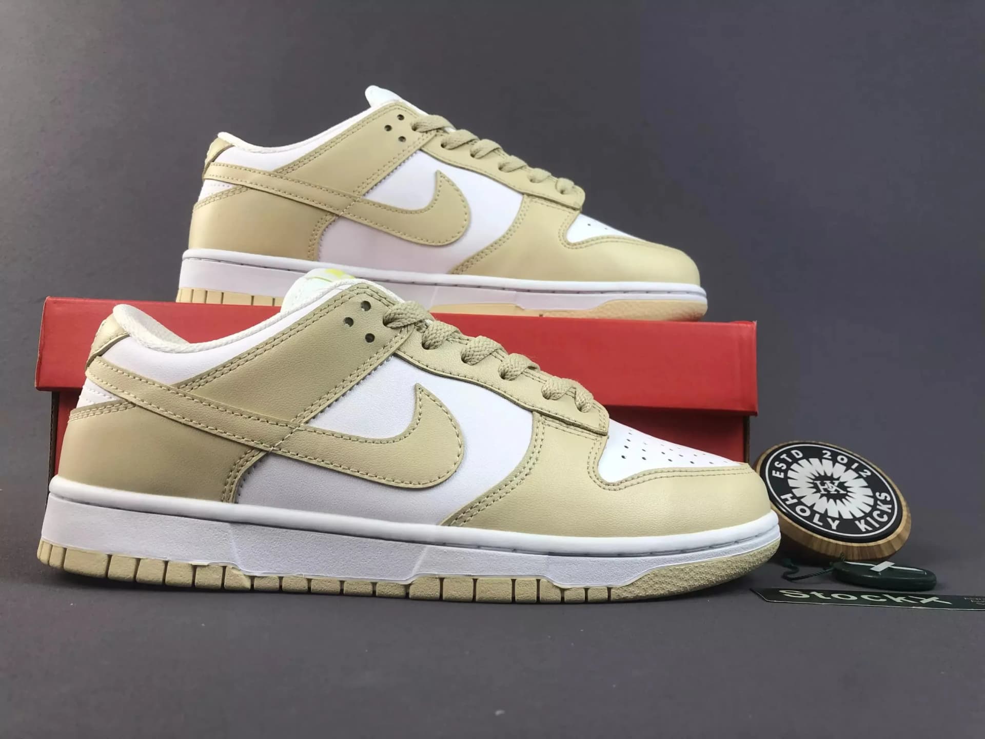Dunk Low Team Gold — Shoes from Weidian, photo 1 of 2