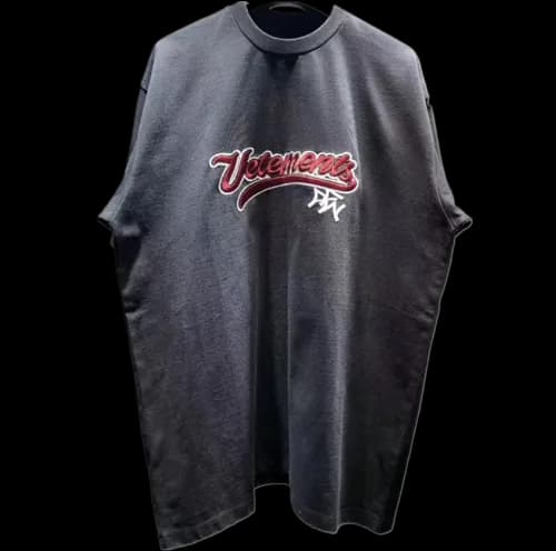 VETEMENTS EMBROIDERED TEE — T-Shirts from Taobao, photo 1 of 2