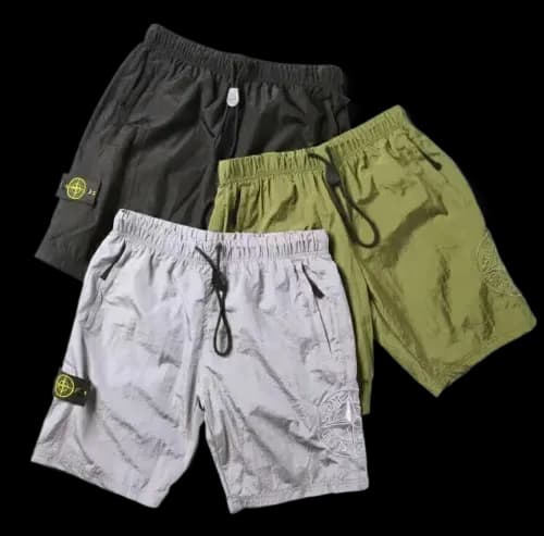 Stone island shorts — Pants from 1688