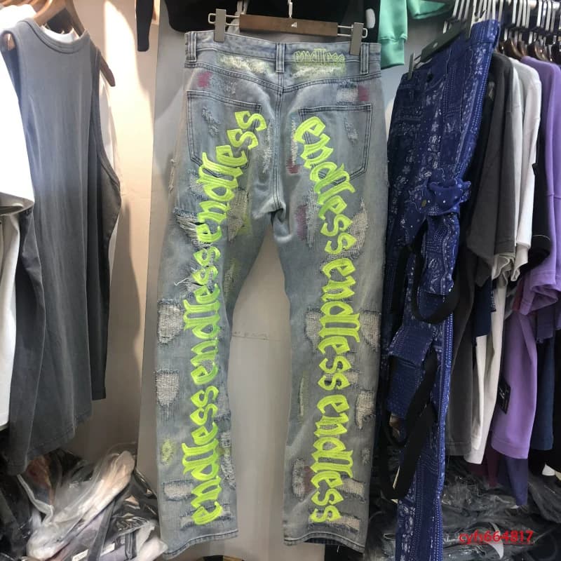 2020 ins trendy high street European and American English embroidery ripped retro jeans trousers men's knife cut pants — product from Taobao, photo 1 of 1